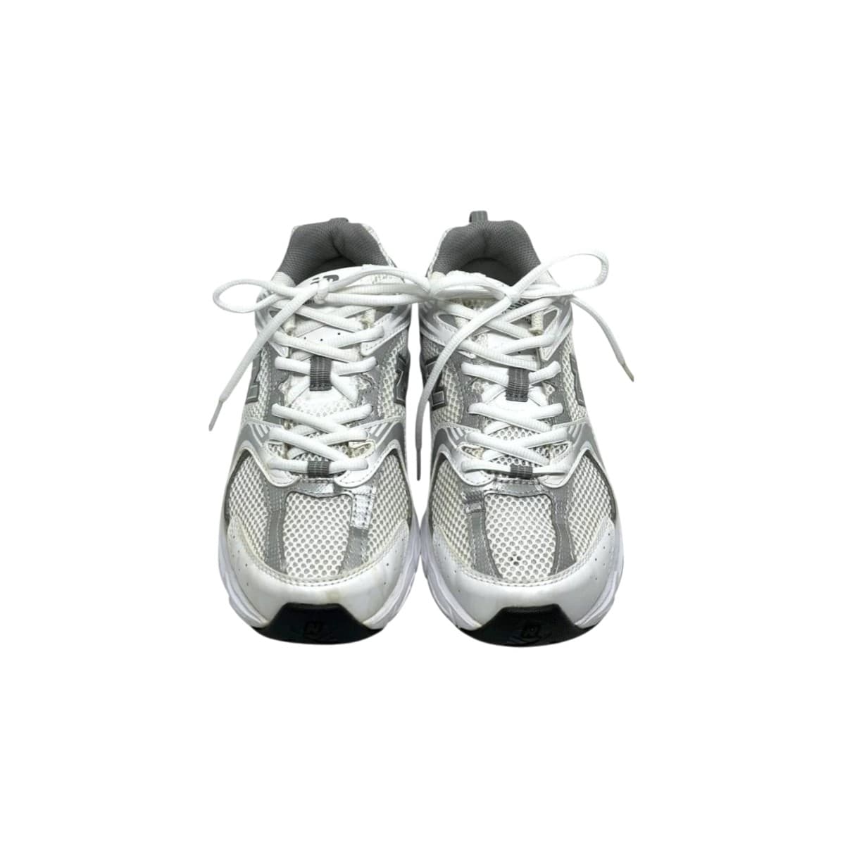 รีวิวซักรองเท้าผ้าใบ สนีกเกอร์ เชียงใหม่ หลังใช้บริการ